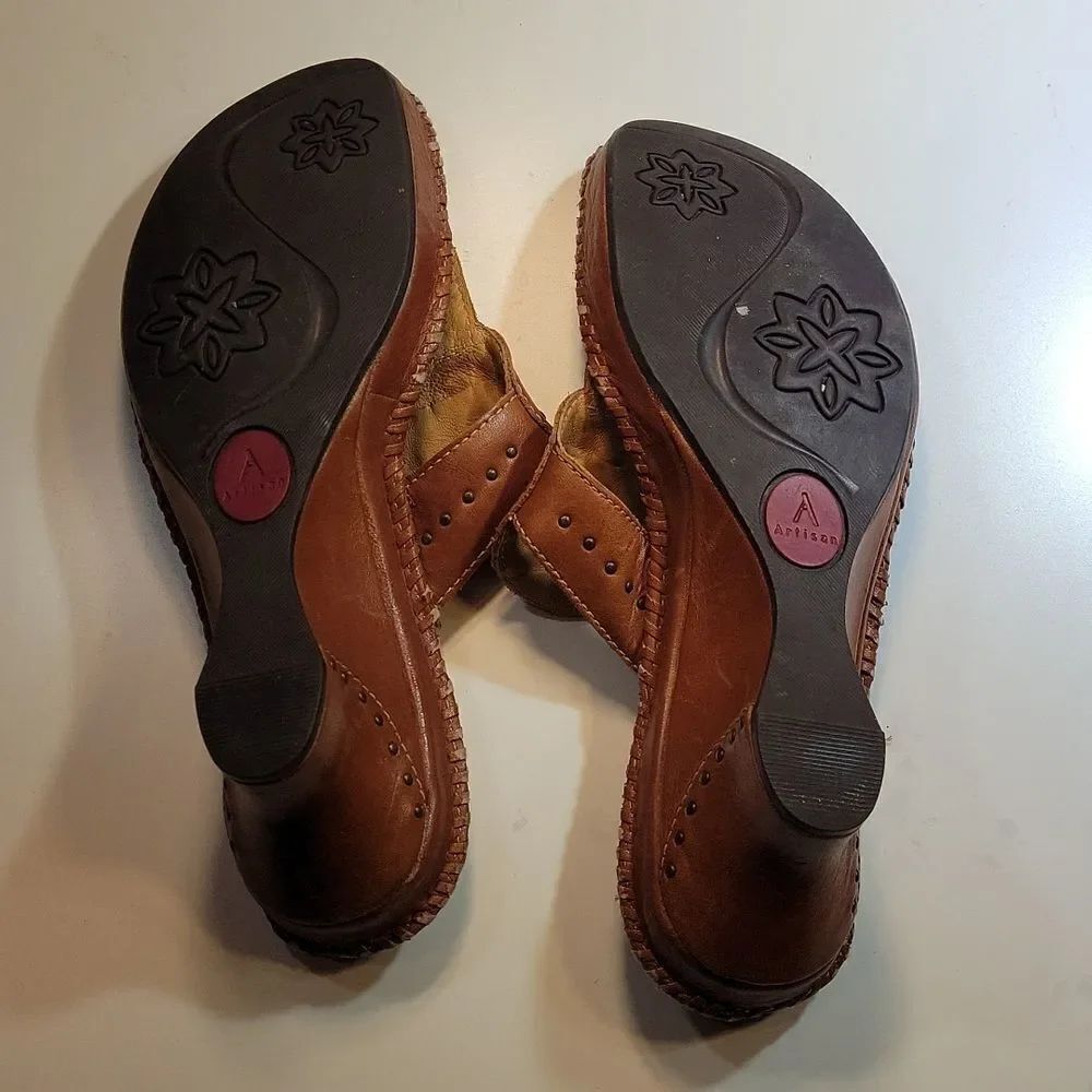 CLARKS ARTISAN COLLECTION WEDGE THONG SANDAL - Picture 12 of 13